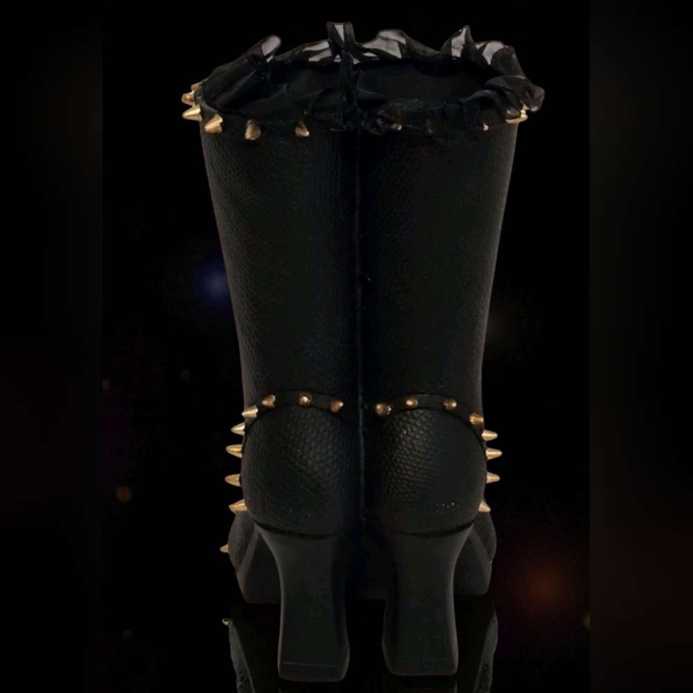 Bella Lux Halloween Witches Boots Black Gold Laces Bow Spikes Goth Witch Decor - Picture 6 of 9